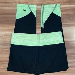 Victoria's Secret "PINK" - Women’s XS Crop Yoga Legging - Black and Green Cotton